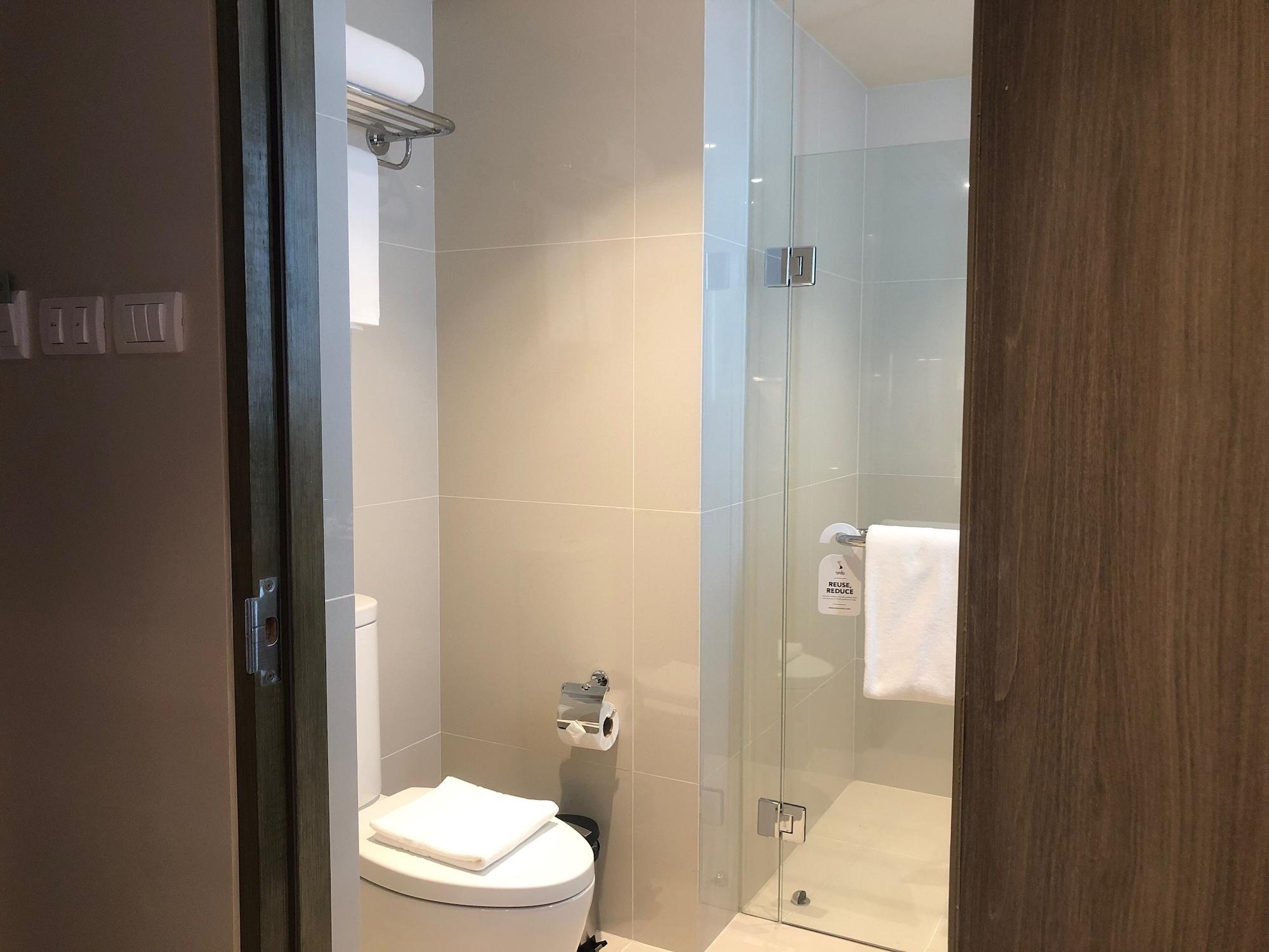 Hotel Seda Residences Makati 4*