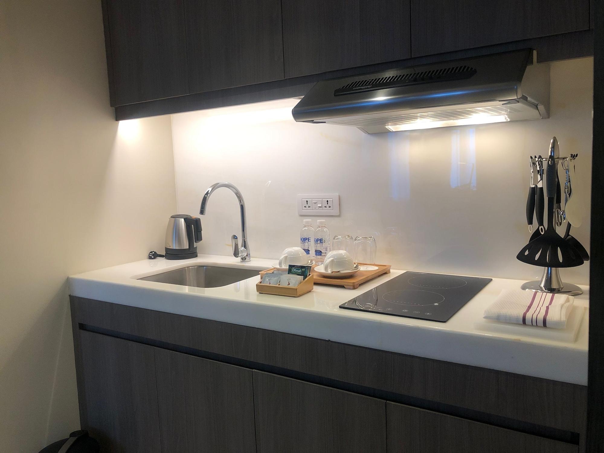 Hotel Seda Residences Makati Makati City