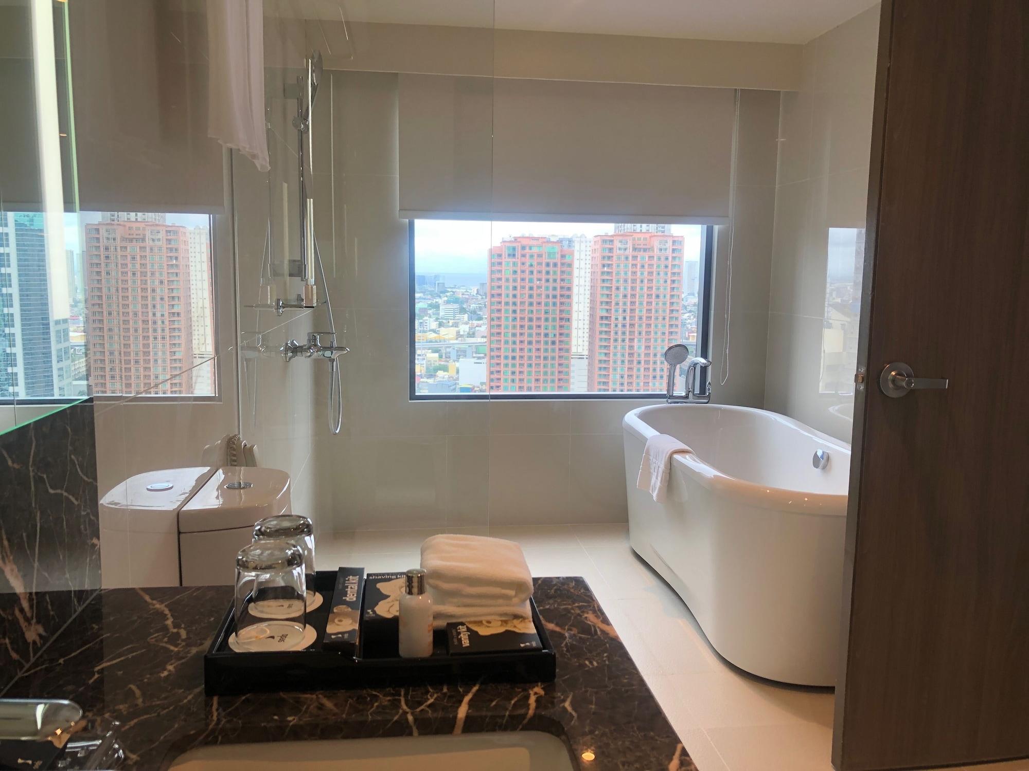 Seda Residences Makati Hotel 4*